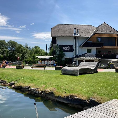 Mariahof Jera Am Furtnerteich Hotel-Ristorante&Relax מראה חיצוני תמונה