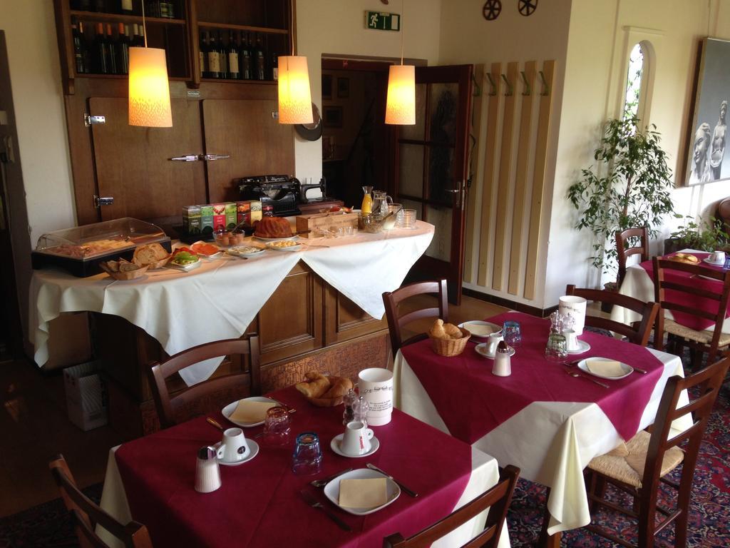 Mariahof Jera Am Furtnerteich Hotel-Ristorante&Relax מראה חיצוני תמונה