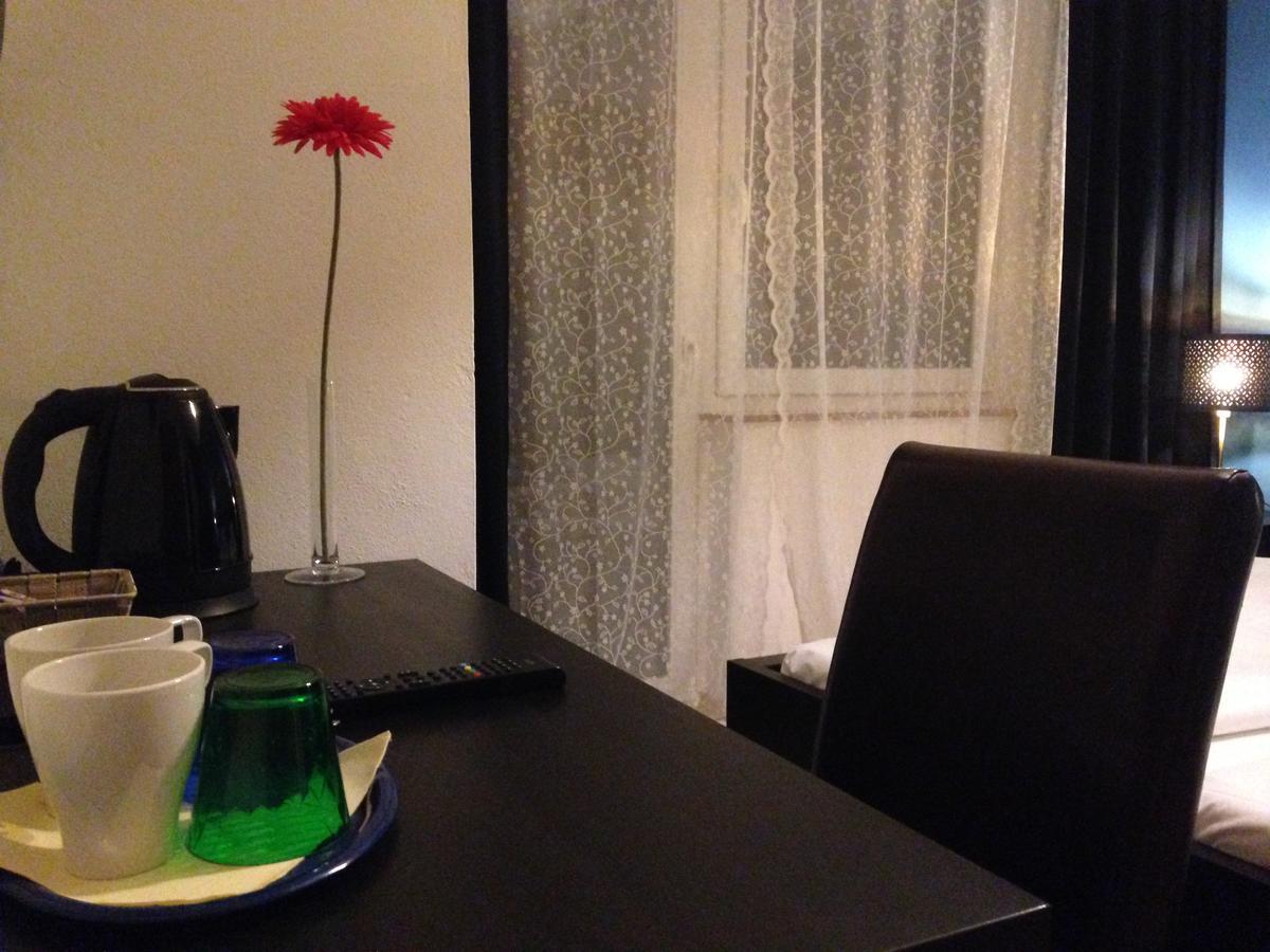 Mariahof Jera Am Furtnerteich Hotel-Ristorante&Relax מראה חיצוני תמונה